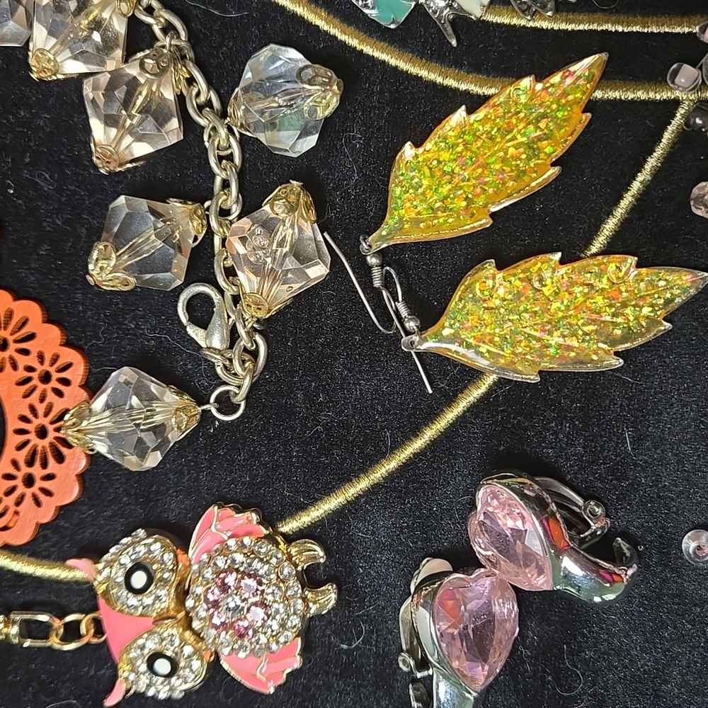 Colorful Jewelry Collection - Picture 3 of 8